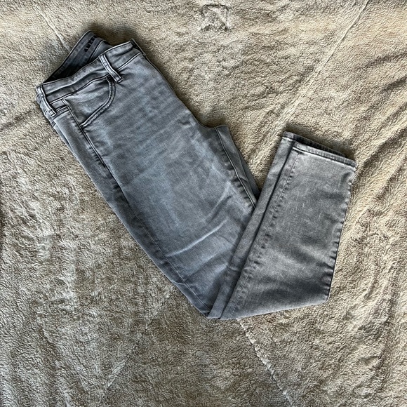 American Eagle skinny jeans - Picture 2 of 4